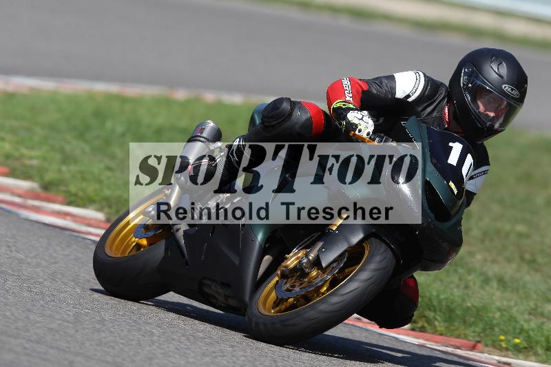 Archiv-2022/57 29.08.2022 Plüss Moto Sport ADR/Einsteiger/10